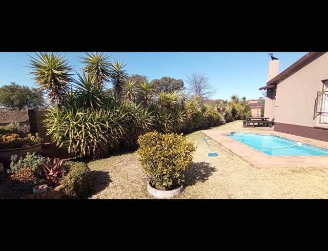 4 BEDROOM HOUSE FOR SALE IN KRUINPARK